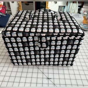 Limited EditionStar Wars sewing box, jewelry box, or organizer. Gently used